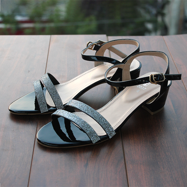 Black Heel Sandal for women