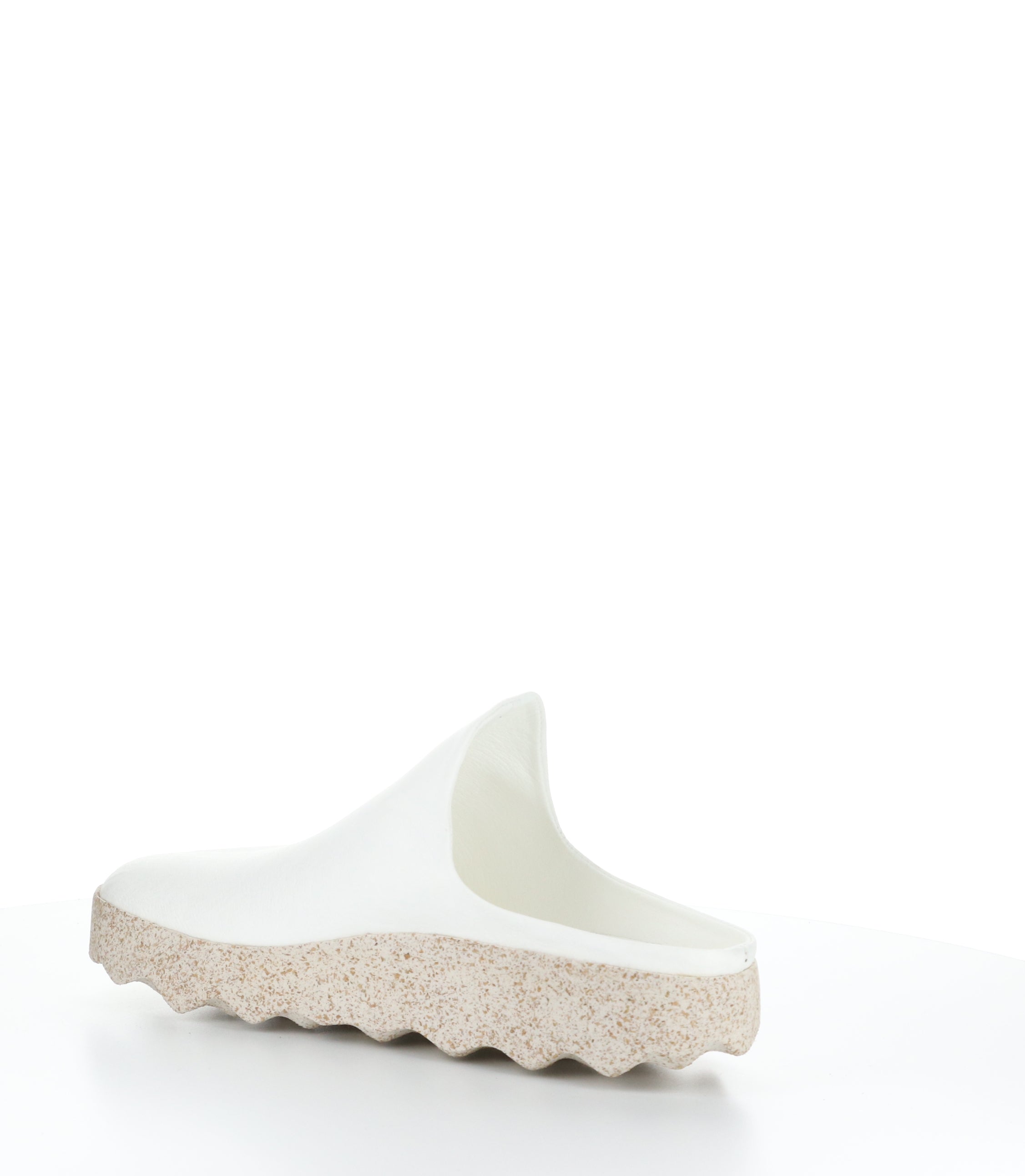 CLAY126ASP WHITE/NAT Round Toe Shoes