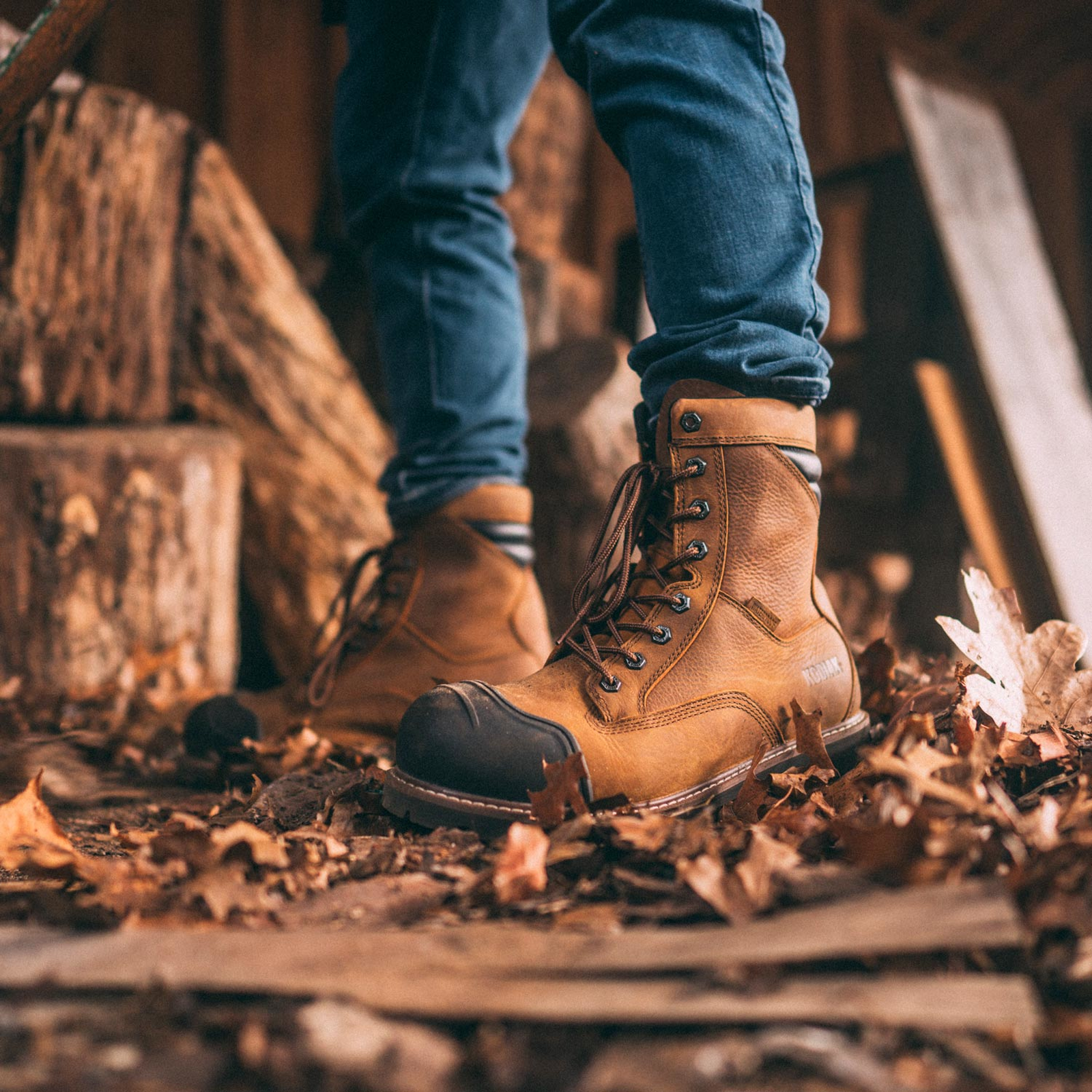 Kodiak Men's Mckinney M.U.T 8 Comp Toe WP Work Boot - Wheat - 4TEPWT