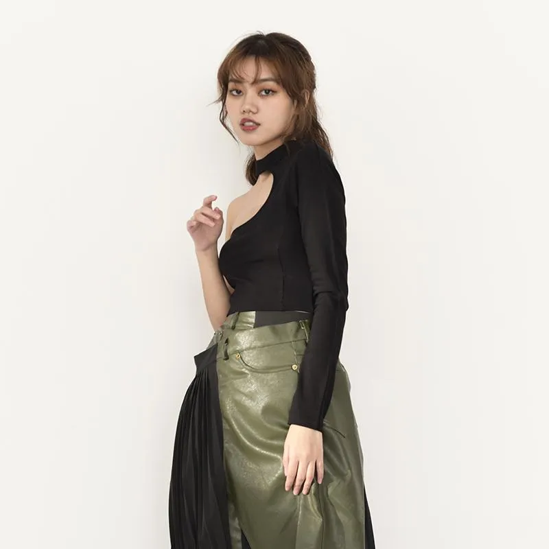 Nanako O-Neck Long Sleeve Crop Top - Black