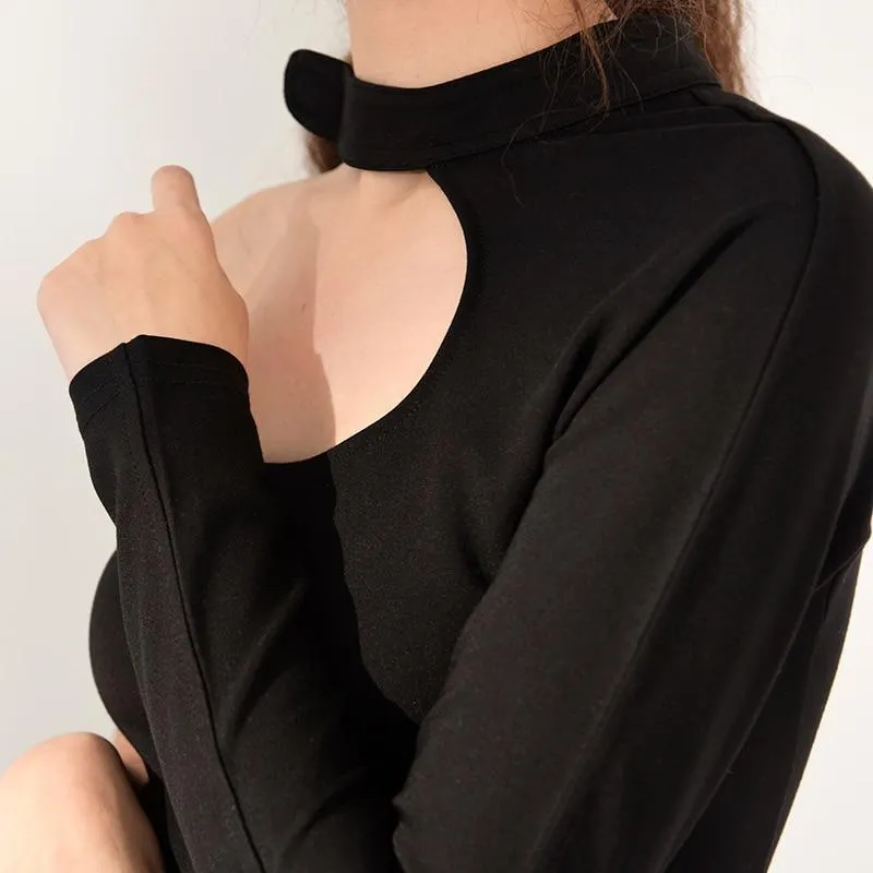 Nanako O-Neck Long Sleeve Crop Top - Black