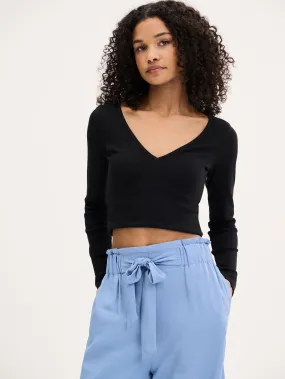 Sierra V Neck Crop Top in Black