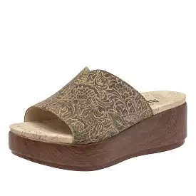 Triniti Freedom Rock Sandal